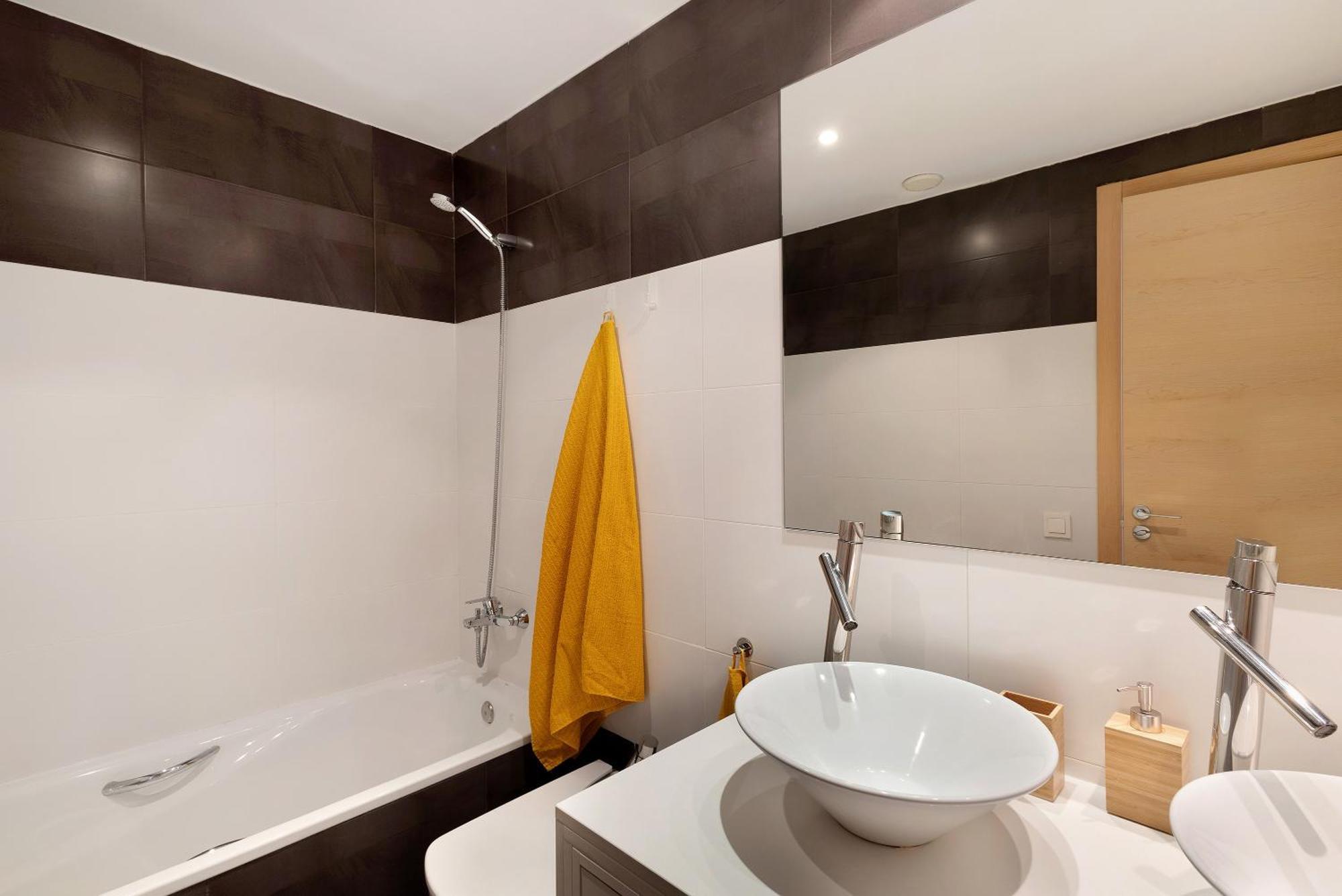 Modern And Renewed Flori
