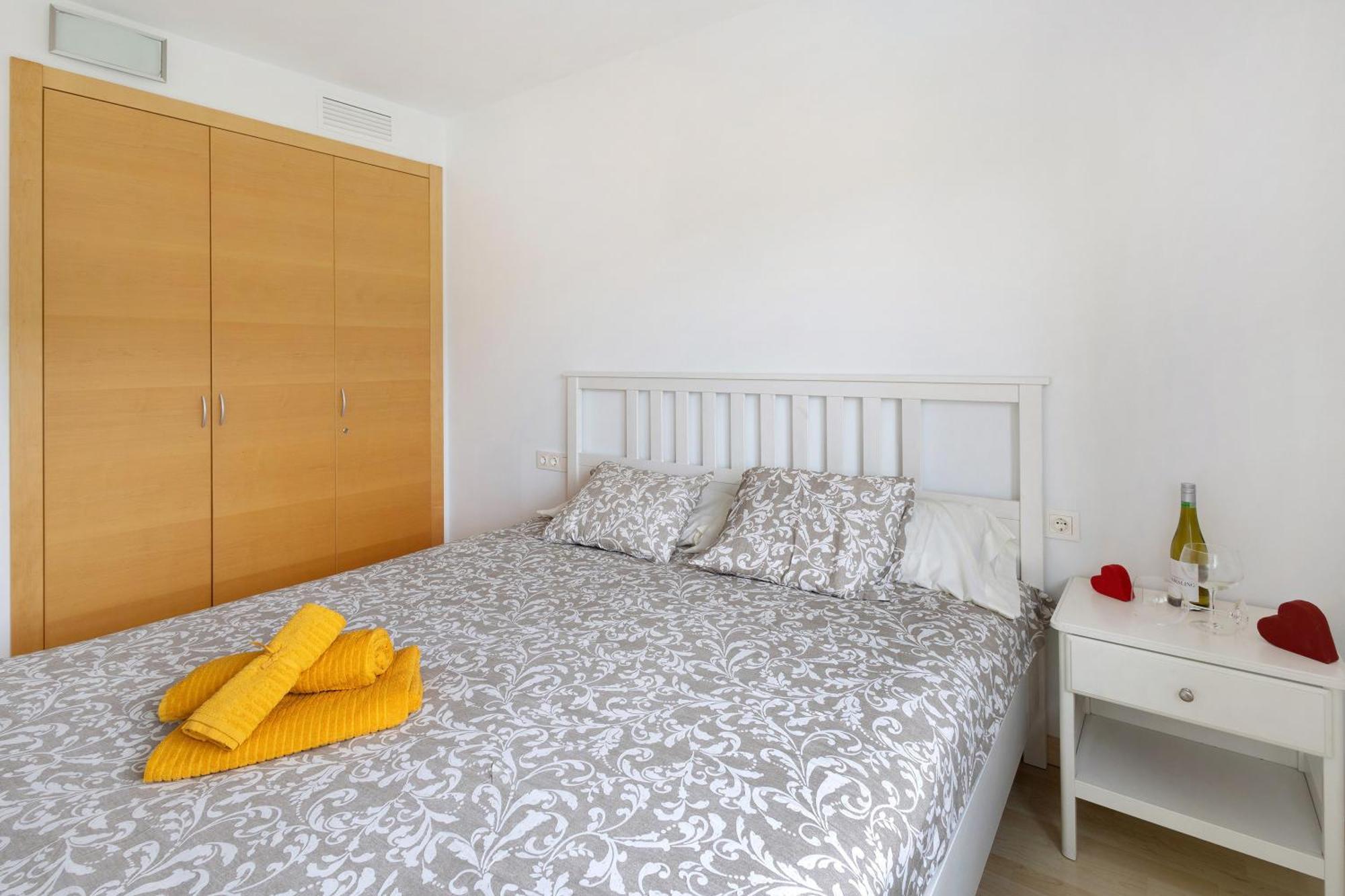 Modern And Renewed Flori *